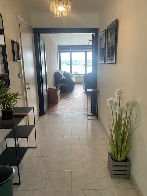 Appartement vue Meuse à Herstal — Vendu meublé — PEB B